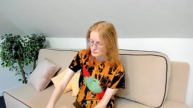 Snapshot of ElizabethHarpper chatting on 02-11-25, 08:05 ElizabethHarpper online show from 02-11-25, 08:05