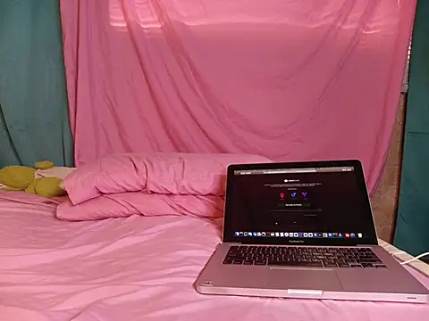 Rocket1978 online show from 03-25-26, 02:49