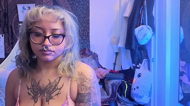 deluxxxeblu online show from 01-19-26, 03:21