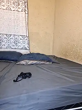 Snapshot of Danymash25 chatting on 10-14-25, 08:42 Danymash25 online show from 10-14-25, 08:42