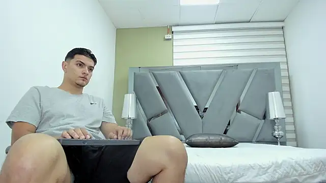 DAVID VICTORIAA online show from 07-14-26, 01:06
