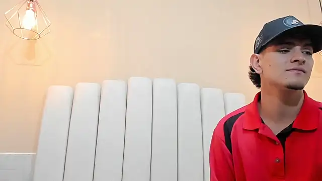 Snapshot of DAVID_VICTORIAA chatting on 02-27-25, 01:07 DAVID VICTORIAA online show from 02-27-25, 01:07