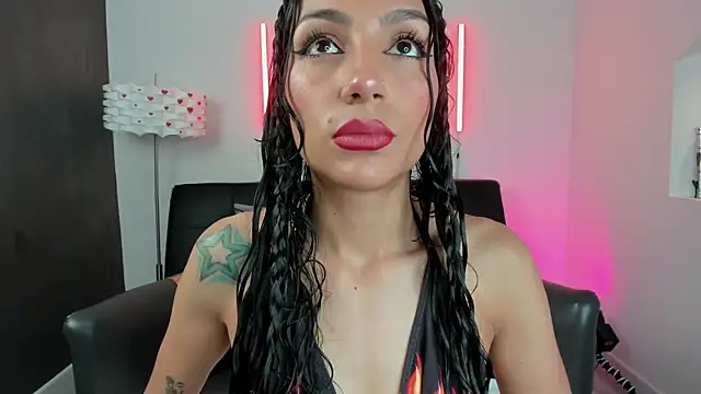 Snapshot of miss___evangeline chatting on 05-23-26, 02:32 miss evangeline online show from 05-23-26, 02:32