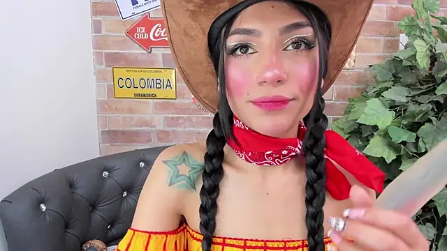 miss   evangeline online show from 10-30-25, 02:43