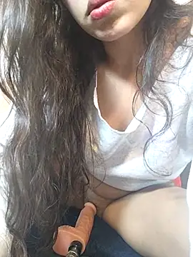 Snapshot of Danni_shy chatting on 02-16-26, 10:29 Danni shy online show from 02-16-26, 10:29