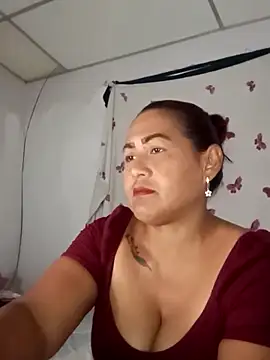 Snapshot of Abigail_BigTits chatting on 01-23-25, 01:41 Abigail BigTits online show from 01-23-25, 01:41