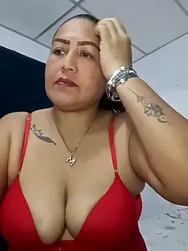 Snapshot of Abigail_BigTits chatting on 11-07-25, 02:05 Abigail BigTits online show from 11-07-25, 02:05