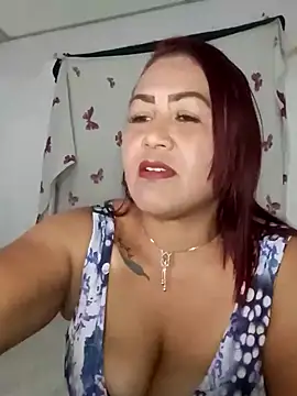 Snapshot of Abigail_BigTits chatting on 01-10-25, 03:18 Abigail BigTits online show from 01-10-25, 03:18