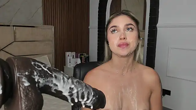 EmiilyHendriixx online show from 02-07-25, 11:55