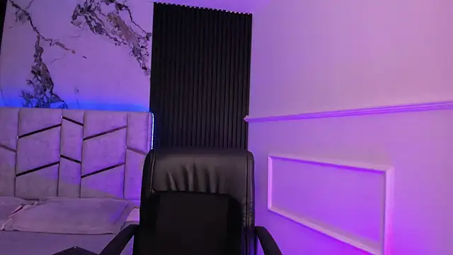 daniiphoeniixx online show from 01-06-26, 07:51