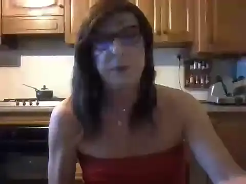 Snapshot of Tiabet chatting on 05-21-26, 08:50 Tiabet online show from 05-21-26, 08:50