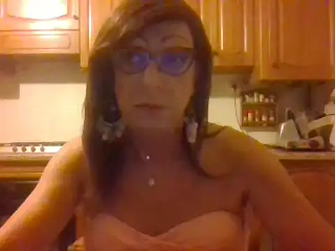 Snapshot of Tiabet chatting on 09-09-25, 08:18 Tiabet online show from 09-09-25, 08:18