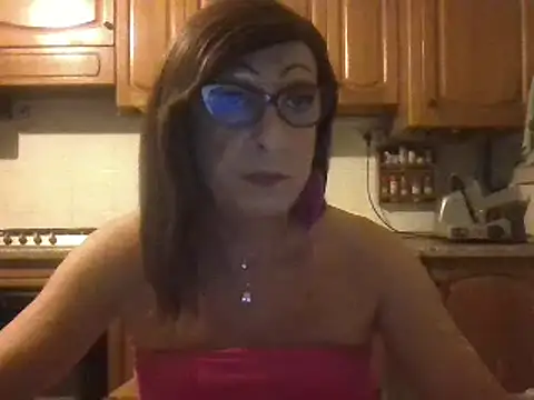 Snapshot of Tiabet chatting on 10-21-25, 07:57 Tiabet online show from 10-21-25, 07:57