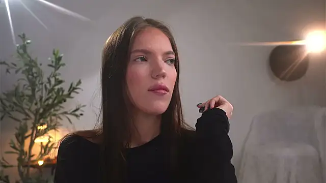 Snapshot of alittlestarrr chatting on 10-13-25, 09:05 alittlestarrr online show from 10-13-25, 09:05