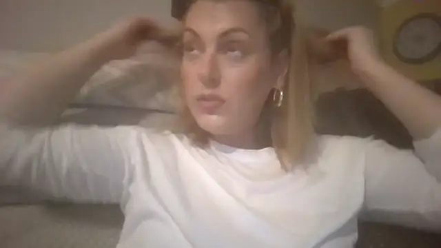 Snapshot of Gigi-Honey chatting on 09-19-25, 08:46 Gigi-Honey online show from 09-19-25, 08:46