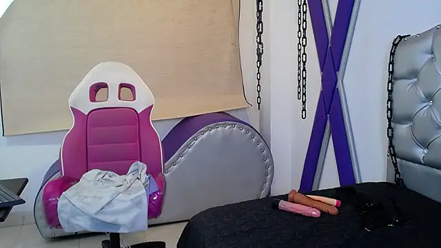 Snapshot of Sara_Davina chatting on 03-06-25, 10:41 Sara Davina online show from 03-06-25, 10:41
