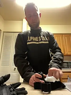 Snapshot of bjay1210 chatting on 02-17-25, 02:31 bjay1210 online show from 02-17-25, 02:31