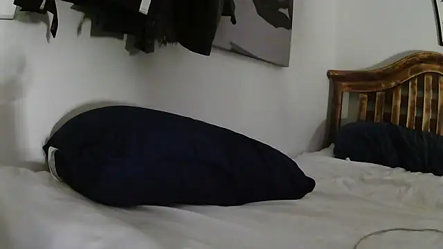 Snapshot of bjay1210 chatting on 02-08-25, 01:11 bjay1210 online show from 02-08-25, 01:11