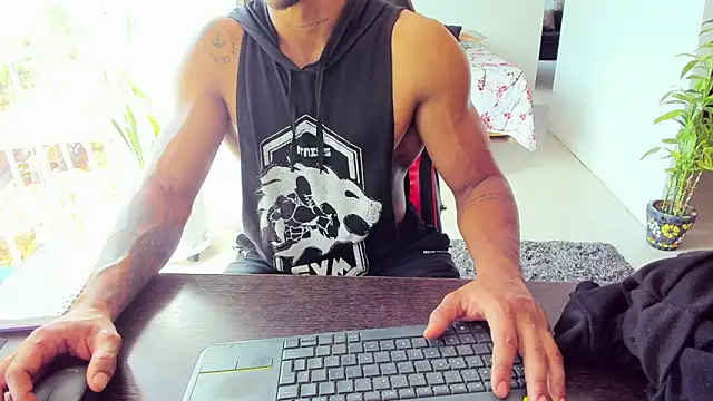 Adam Valenciia online show from 10-27-25, 07:37