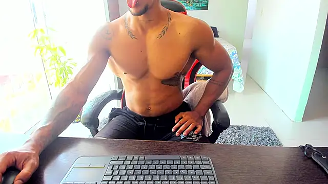 Snapshot of Adam_Valenciia chatting on 09-24-25, 01:50 Adam Valenciia online show from 09-24-25, 01:50