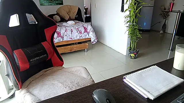 Adam Valenciia online show from 03-02-26, 06:04