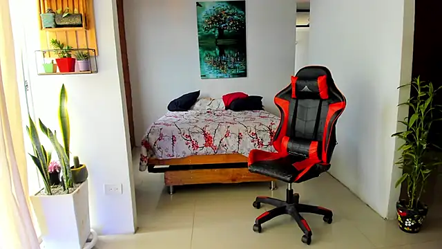 Adam Valenciia online show from 11-06-25, 04:22