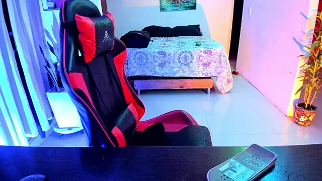 Adam Valenciia online show from 11-09-25, 04:05