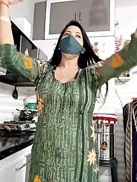 Best-Couple online show from 12-18-25, 03:55