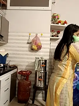 Snapshot of Best-Couple chatting on 03-11-25, 08:52 Best-Couple online show from 03-11-25, 08:52