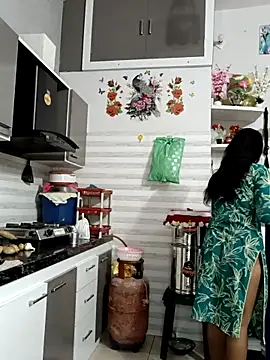 Snapshot of Best-Couple chatting on 10-04-25, 02:46 Best-Couple online show from 10-04-25, 02:46