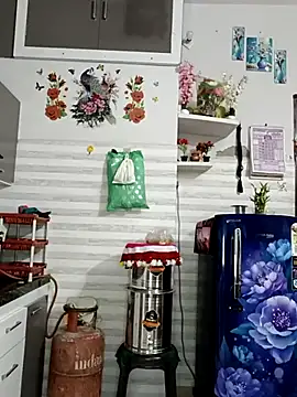 Snapshot of Best-Couple chatting on 09-15-25, 04:13 Best-Couple online show from 09-15-25, 04:13