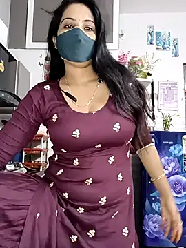 Snapshot of Best-Couple chatting on 10-02-25, 06:50 Best-Couple online show from 10-02-25, 06:50