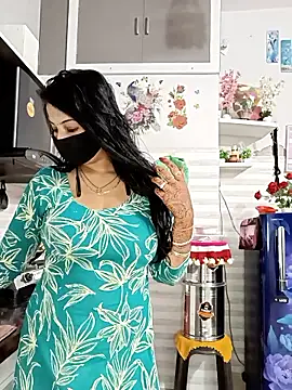 Best-Couple online show from 06-17-26, 01:49