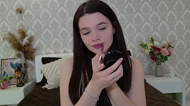 Nellie Medina online show from 03-12-25, 03:24