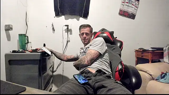 JamesMichael88 online show from 03-02-25, 12:42