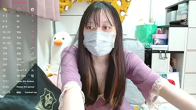 Snapshot of pipimi_khaos chatting on 09-17-25, 10:17 pipimi khaos online show from 09-17-25, 10:17