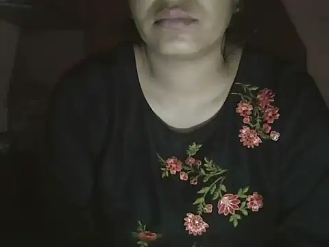 Snapshot of Hot-shanvi chatting on 10-26-25, 12:33 Hot-shanvi online show from 10-26-25, 12:33
