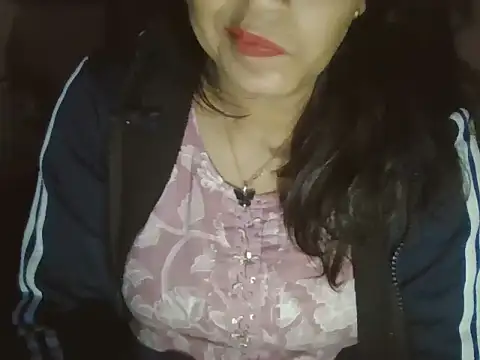 Hot-shanvi online show from 12-22-25, 04:18