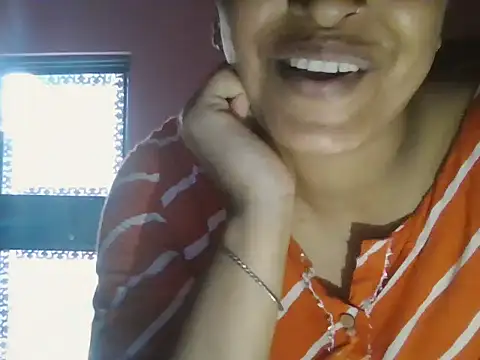 Snapshot of Hot-shanvi chatting on 09-18-25, 03:20 Hot-shanvi online show from 09-18-25, 03:20