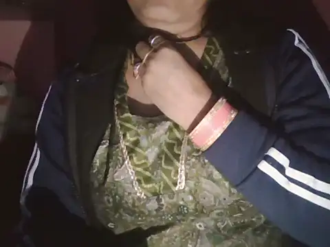 Hot-shanvi online show from 01-07-26, 04:34