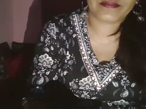 Snapshot of Hot-shanvi chatting on 05-18-26, 05:51 Hot-shanvi online show from 05-18-26, 05:51