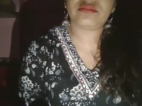 Snapshot of Hot-shanvi chatting on 04-23-26, 06:20 Hot-shanvi online show from 04-23-26, 06:20
