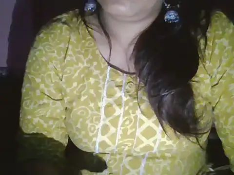 Snapshot of Hot-shanvi chatting on 05-17-26, 11:27 Hot-shanvi online show from 05-17-26, 11:27