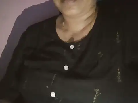 Snapshot of Hot-shanvi chatting on 07-04-26, 01:04 Hot-shanvi online show from 07-04-26, 01:04