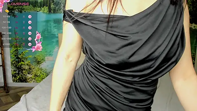Snapshot of Monica_Weiss chatting on 02-07-25, 11:55 Monica Weiss online show from 02-07-25, 11:55