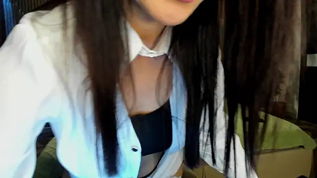 Snapshot of Monica_Weiss chatting on 10-11-25, 10:00 Monica Weiss online show from 10-11-25, 10:00
