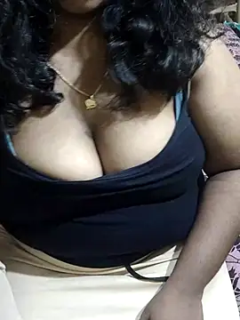 Snapshot of Rathi22 chatting on 06-18-26, 02:33 Rathi22 online show from 06-18-26, 02:33