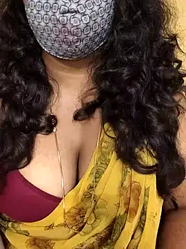 Snapshot of Rathi22 chatting on 10-21-25, 11:59 Rathi22 online show from 10-21-25, 11:59
