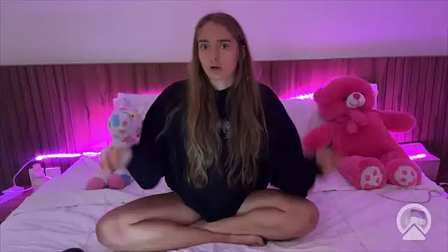 BabyMelie online show from 12-20-25, 09:34