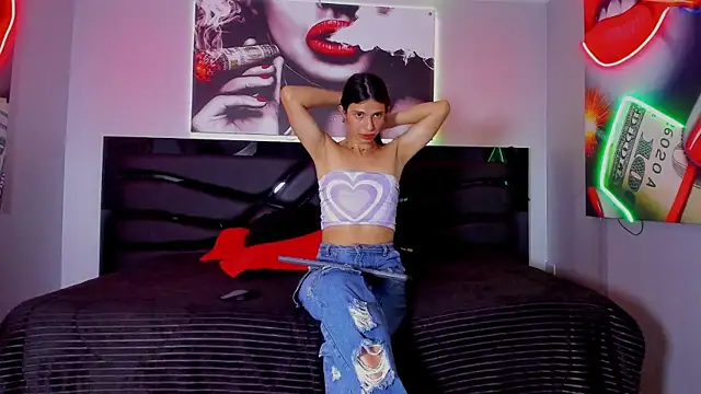 Snapshot of AlexaWatson_ chatting on 02-18-25, 06:58 AlexaWatson online show from 02-18-25, 06:58